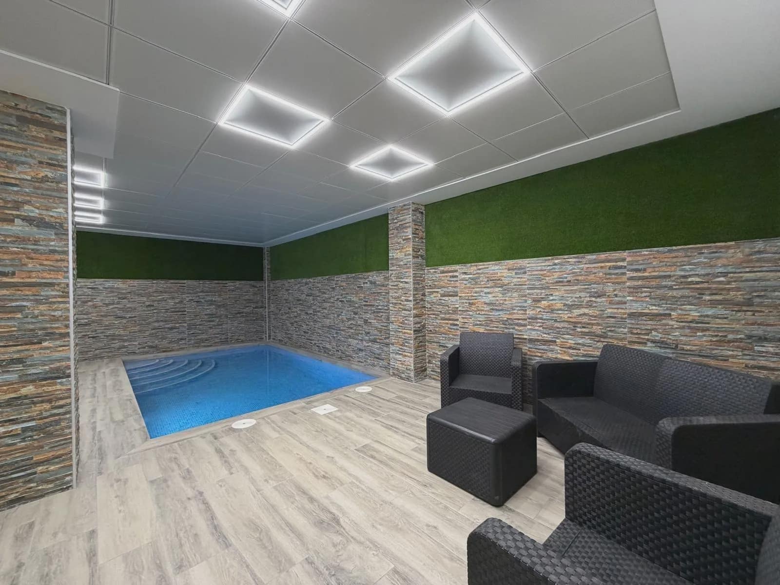 2 soveværelse Lejlighed til salg i Torrevieja med swimmingpool - € 330.000 (Ref: 9975710)