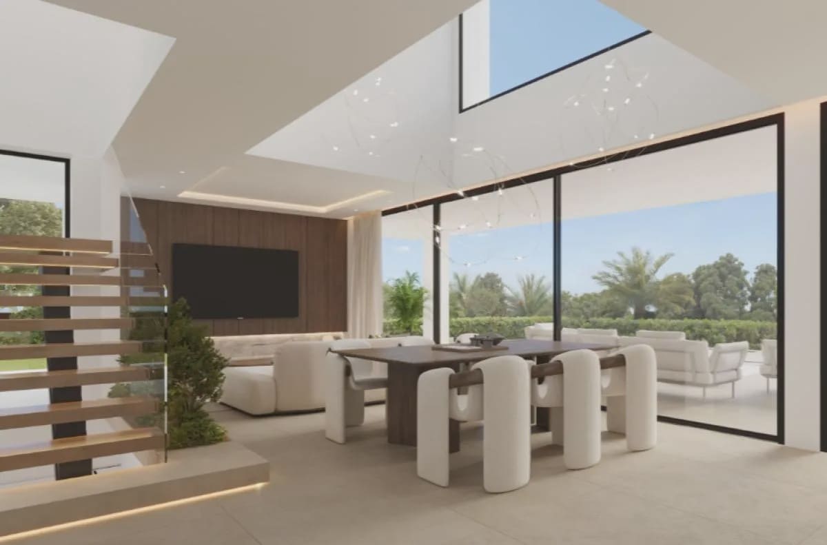 5 bedroom Villa for sale in El Paraiso with pool garage - € 1,850,000 (Ref: 9977443)