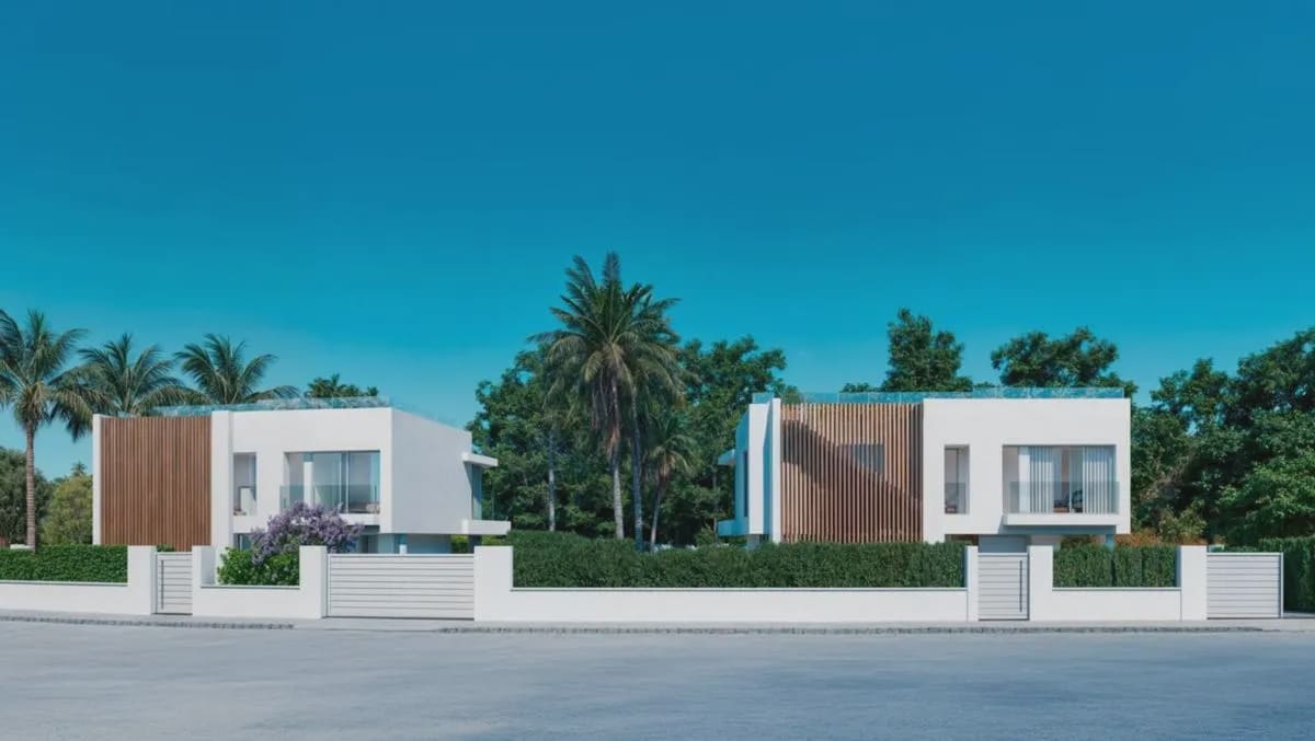 5 bedroom Villa for sale in El Paraiso with pool garage - € 1,850,000 (Ref: 9977443)