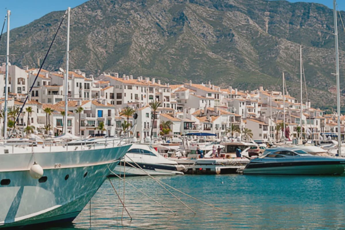 4 slaapkamer Appartement te koop in Marbella met zwembad garage - € 1.460.000 (Ref: 9985094)