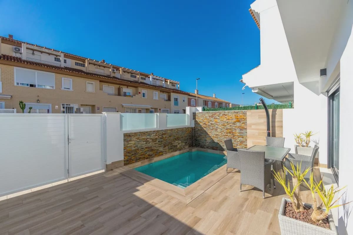 3 sovrum Villa till salu i San Pedro del Pinatar med pool garage - 380 000 € (Ref: 9987112)
