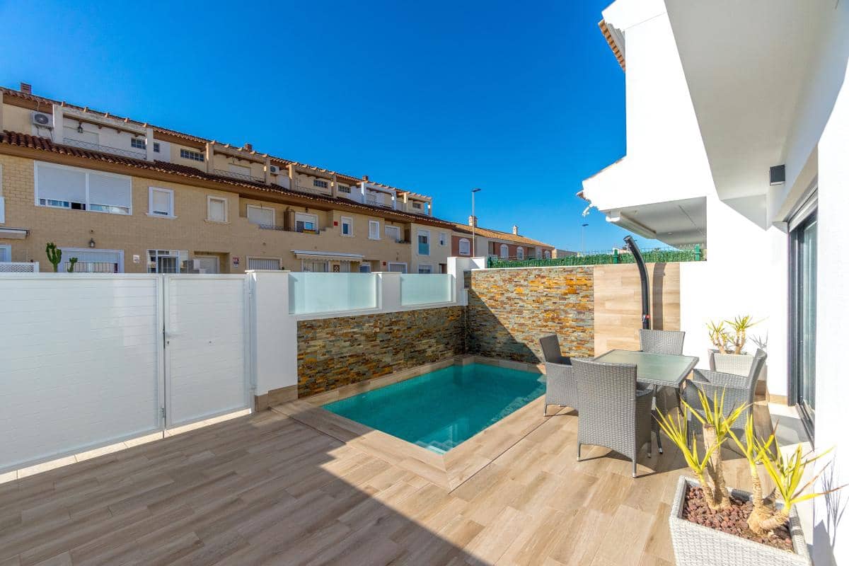 3 bedroom Villa for sale in San Pedro del Pinatar with pool garage - € 380,000 (Ref: 9987112)