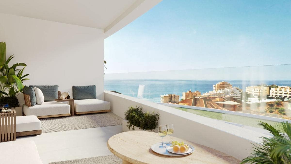 3 bedroom Townhouse for sale in Fuengirola with pool - € 810,000 (Ref: 9994371)