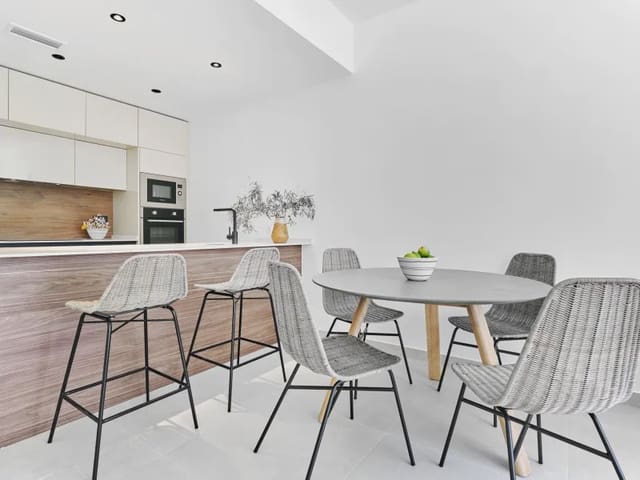 2 soveværelse Bungalow til salg i La Veleta, Torrevieja med swimmingpool garage - € 380.000 (Ref: 9994374)