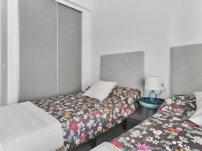 2 soveværelse Bungalow til salg i Torrevieja med swimmingpool garage - € 380.000 (Ref: 9994374)