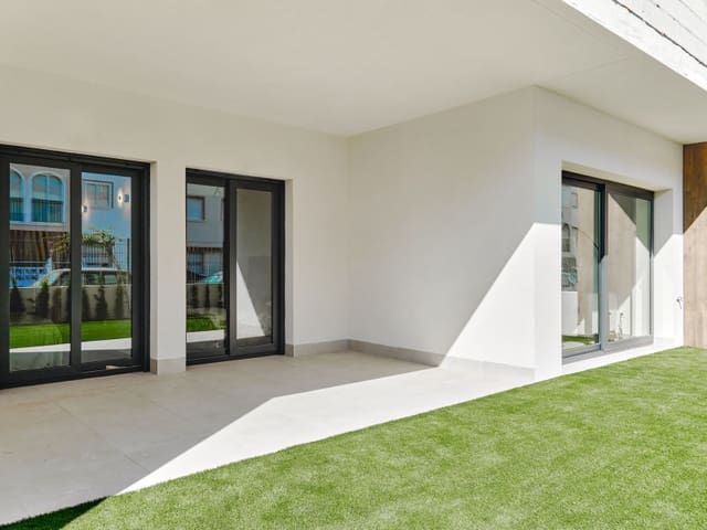 2 bedroom Bungalow for sale in La Veleta, Torrevieja with pool garage - € 380,000 (Ref: 9994374)