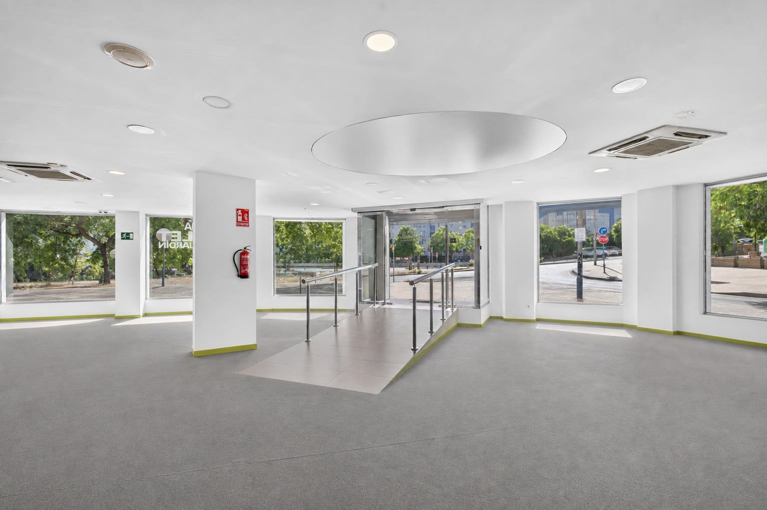 Comercial para venda em Alicante cidade com piscina - 1 000 000 € (Ref: 10001360)