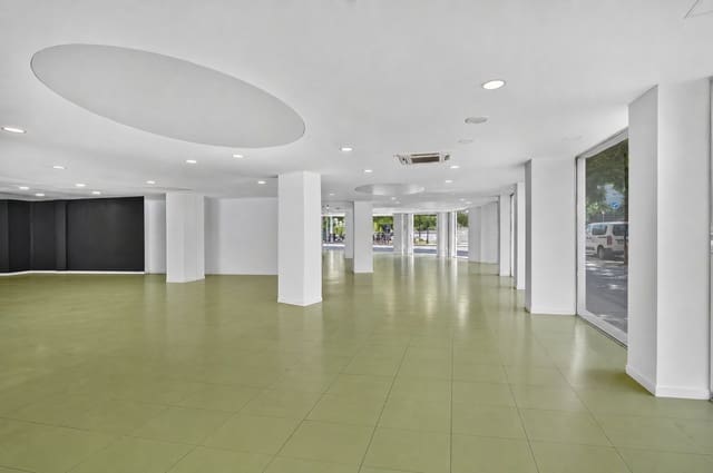 Comercial para venda em Benalúa, Alicante cidade com piscina - 1 000 000 € (Ref: 10001360)