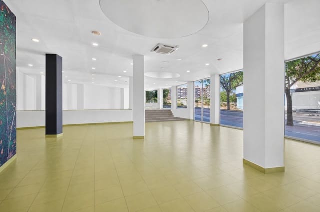 Comercial para venda em Benalúa, Alicante cidade com piscina - 1 000 000 € (Ref: 10001360)