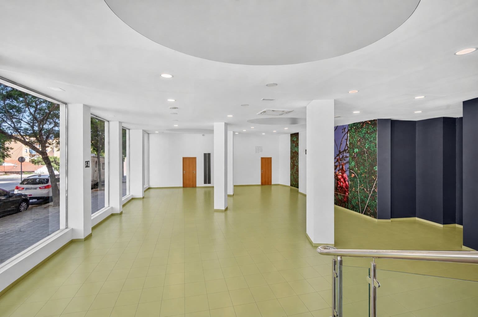 Comercial para venda em Alicante cidade com piscina - 1 000 000 € (Ref: 10001360)