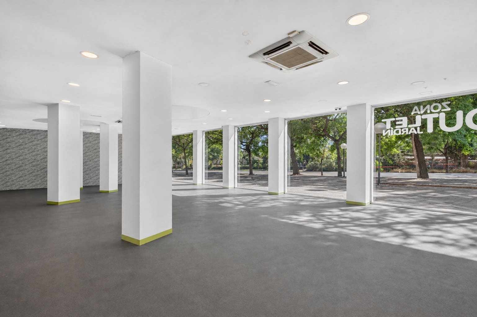 Comercial para venda em Alicante cidade com piscina - 1 000 000 € (Ref: 10001360)