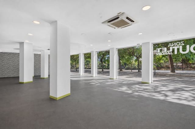Comercial para venda em Benalúa, Alicante cidade com piscina - 1 000 000 € (Ref: 10001360)