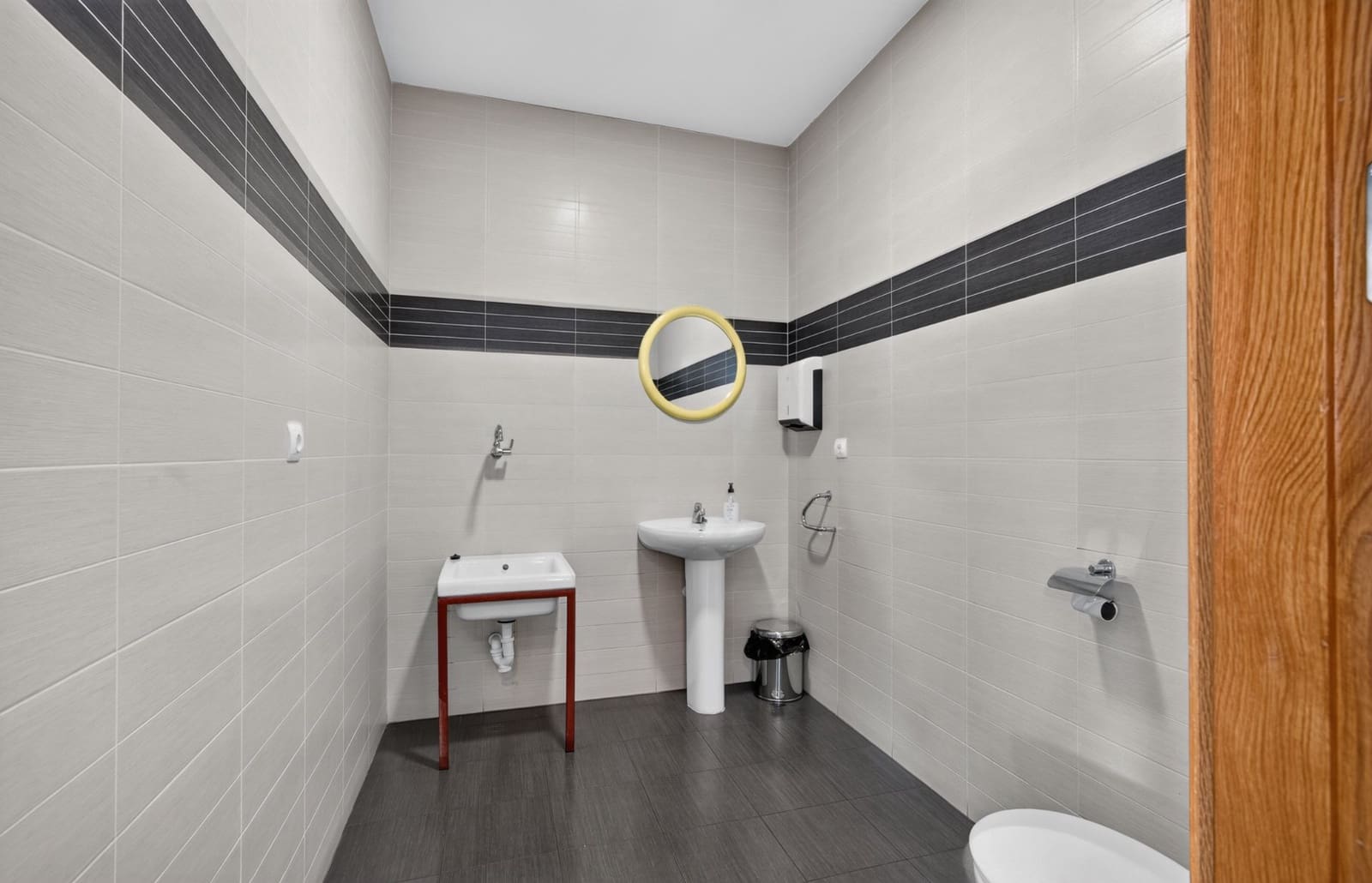 Comercial para venda em Alicante cidade com piscina - 1 000 000 € (Ref: 10001360)