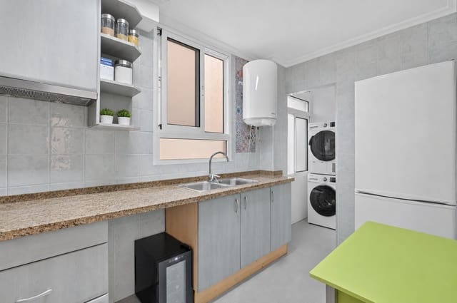 Piso de 4 habitaciones en Benalúa, Alicante / Alacant ciudad en venta con piscina - 295.000 € (Ref: 10002544)