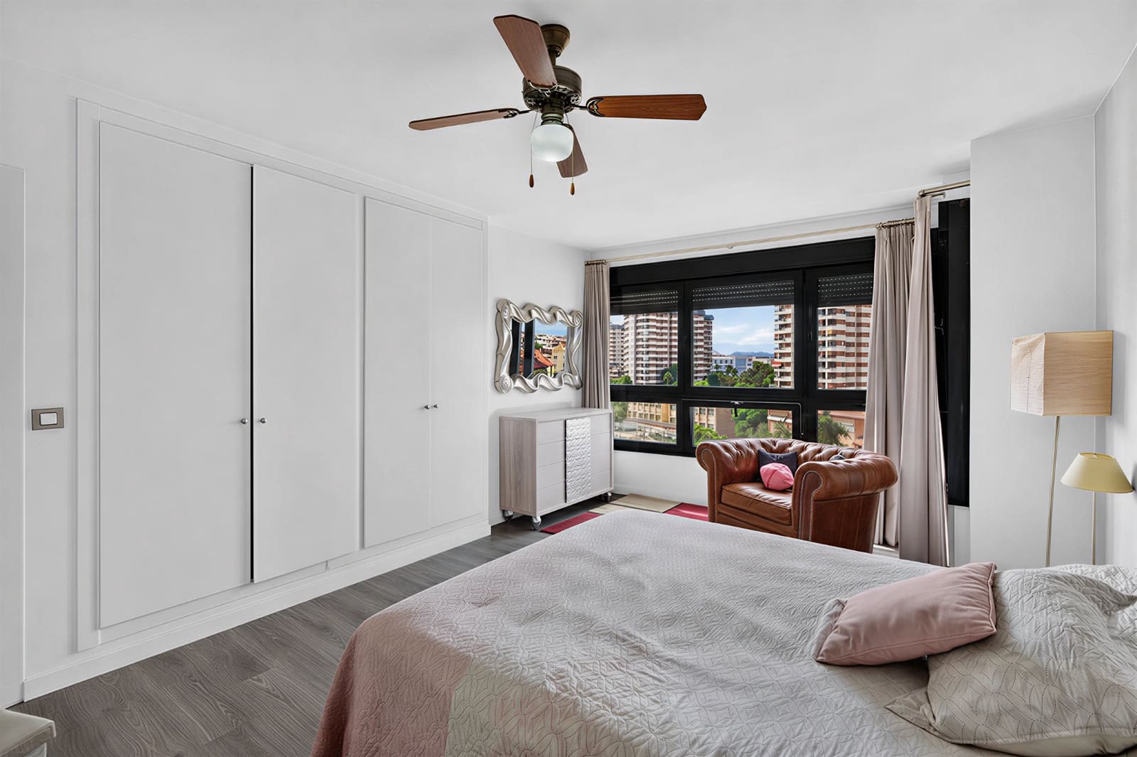 Ático de 4 habitaciones en Alicante / Alacant ciudad en venta con piscina garaje - 750.000 € (Ref: 10022995)