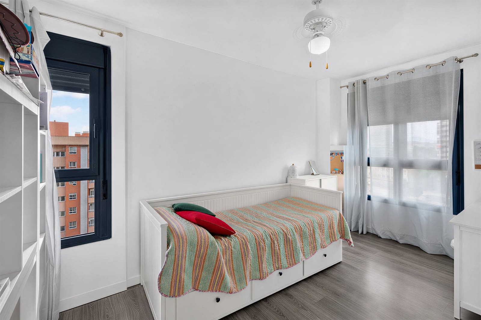 Ático de 4 habitaciones en Alicante / Alacant ciudad en venta con piscina garaje - 750.000 € (Ref: 10022995)