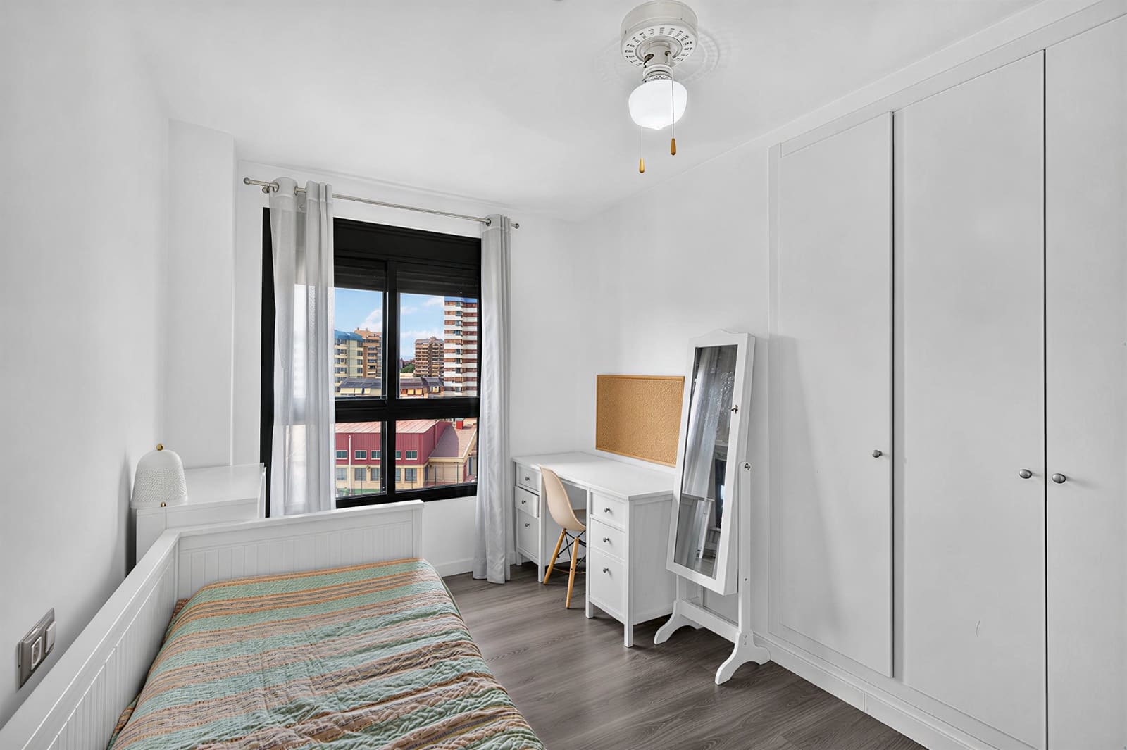 Ático de 4 habitaciones en Alicante / Alacant ciudad en venta con piscina garaje - 750.000 € (Ref: 10022995)