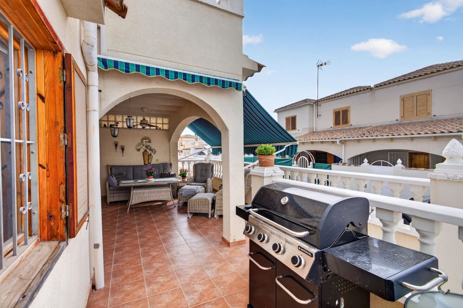 3 bedroom Villa for sale in Playa Flamenca with pool garage - € 249,000 (Ref: 10026271)