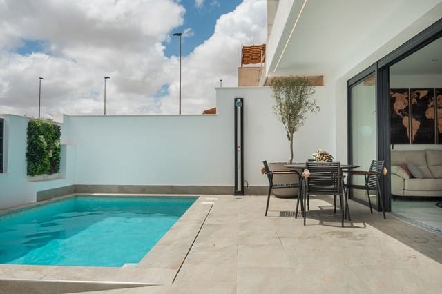 3 sypialnia Willa na sprzedaż w San Pedro del Pinatar ciudad, San Pedro del Pinatar z basenem garażem - 489 000 € (Ref: 10031107)
