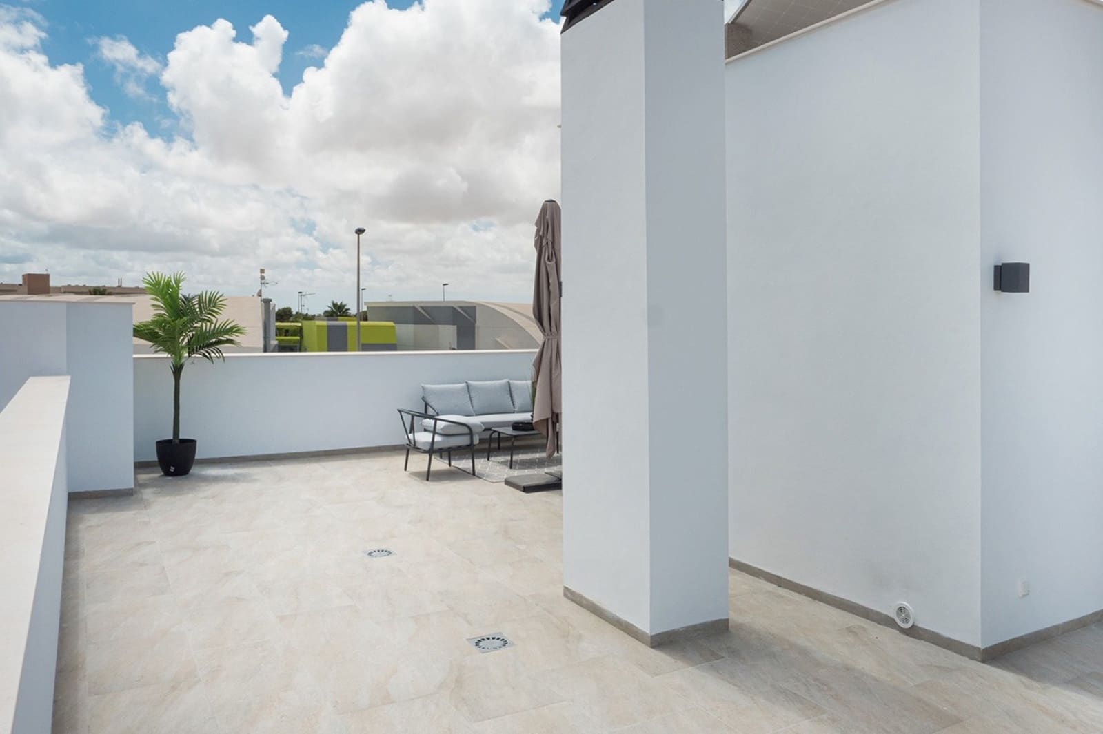 3 soveværelse Villa til salg i San Pedro del Pinatar med swimmingpool garage - € 536.000 (Ref: 10031108)