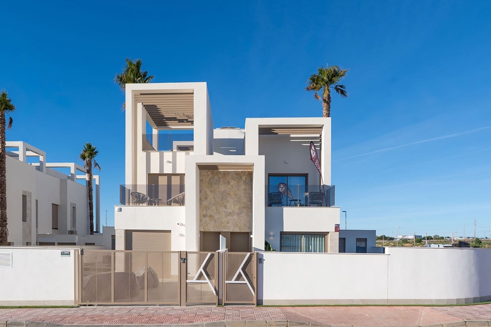 3 sovrum Villa till salu i Los Alcazares med pool garage - 469 000 € (Ref: 10048304)