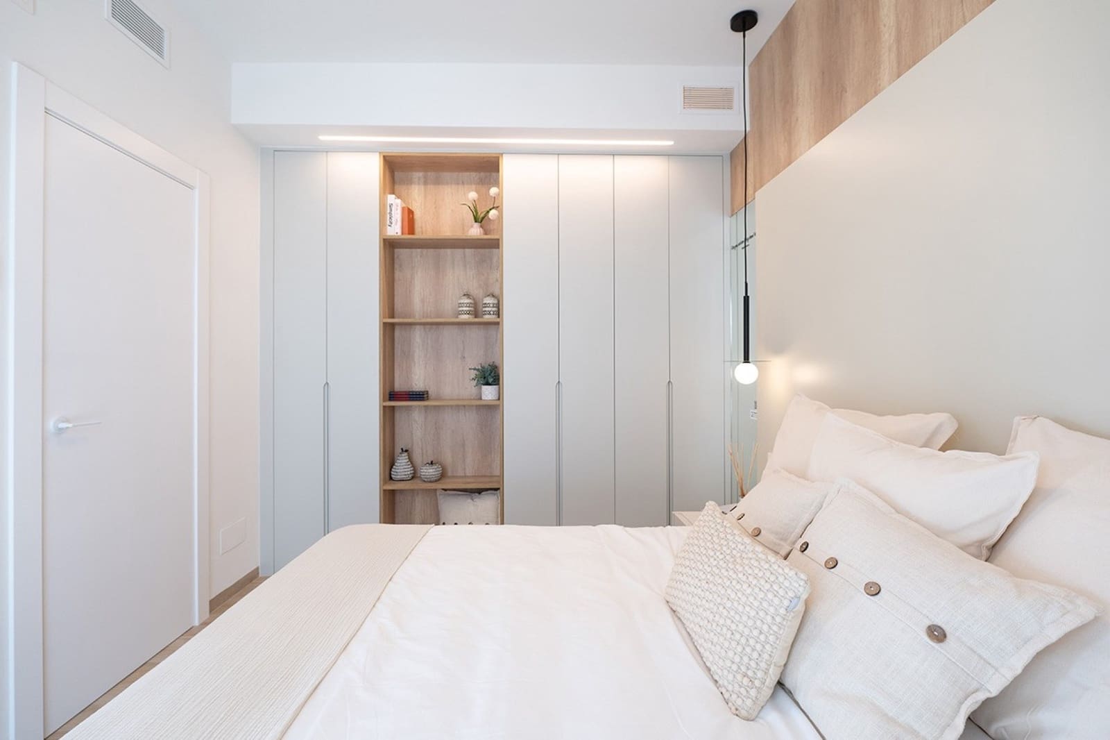 Chalet de 3 habitaciones en Los Alcázares en venta con piscina garaje - 645.000 € (Ref: 10048305)