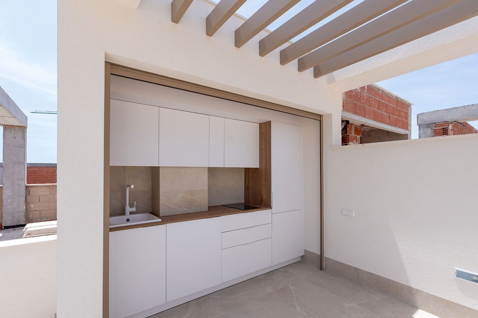 Chalet de 3 habitaciones en Los Alcázares en venta con piscina garaje - 645.000 € (Ref: 10048305)