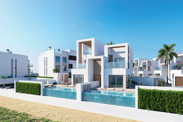 Chalet de 3 habitaciones en Las Lomas de Rame - Bahía Bella, Los Alcázares en venta con piscina garaje - 645.000 € (Ref: 10048305)