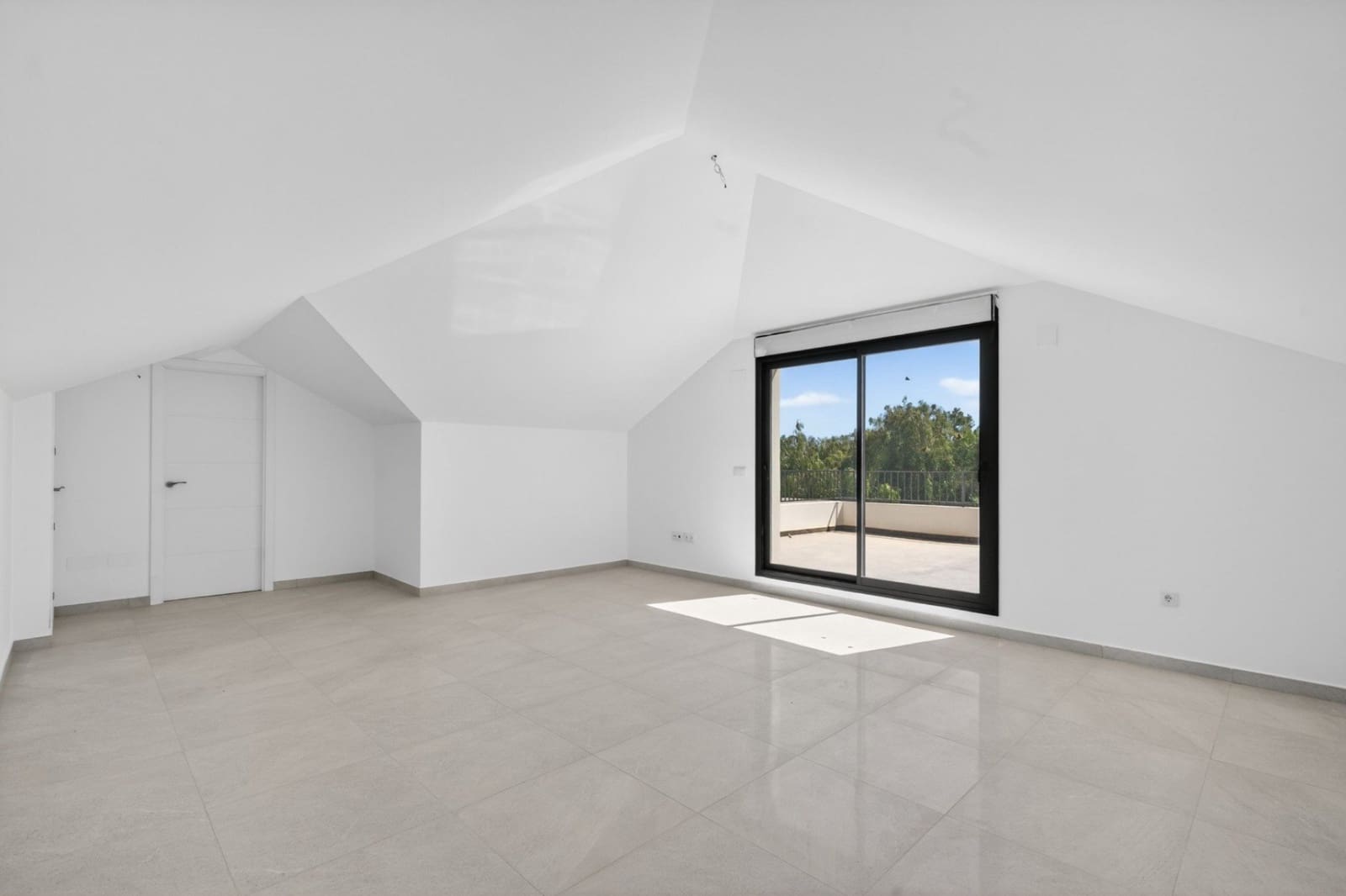 5 bedroom Villa for sale in San Vicente / Sant Vicent del Raspeig with pool garage - € 545,000 (Ref: 10048462)
