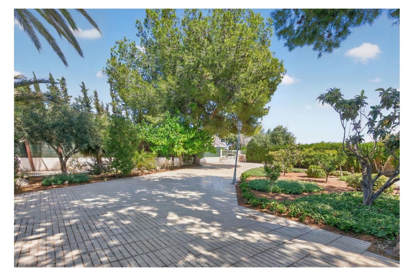 5 bedroom Villa for sale in San Vicente / Sant Vicent del Raspeig with pool garage - € 545,000 (Ref: 10048462)