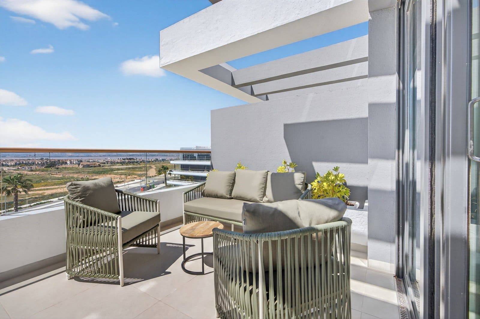 3 bedroom Penthouse for sale in Torrevieja with pool garage - € 515,000 (Ref: 10054328)