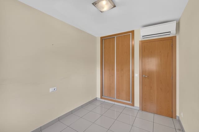 3 makuuhuone Asunto myytävänä paikassa Playa de San Juan, Alicante kaupunki mukana uima-altaan 
autotalli - 420 000 € (Ref: 10070174)