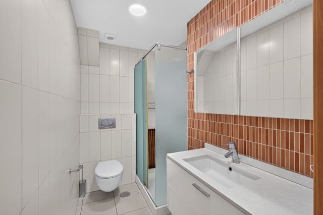 3 makuuhuone Asunto myytävänä paikassa Playa de San Juan, Alicante kaupunki mukana uima-altaan 
autotalli - 420 000 € (Ref: 10070174)