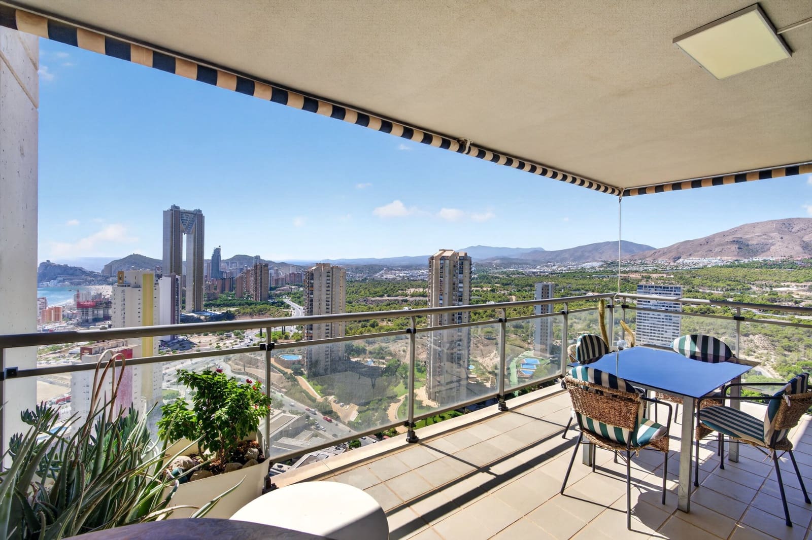 3 quarto Apartamento para venda em Benidorm com piscina garagem - 719 000 € (Ref: 10082223)