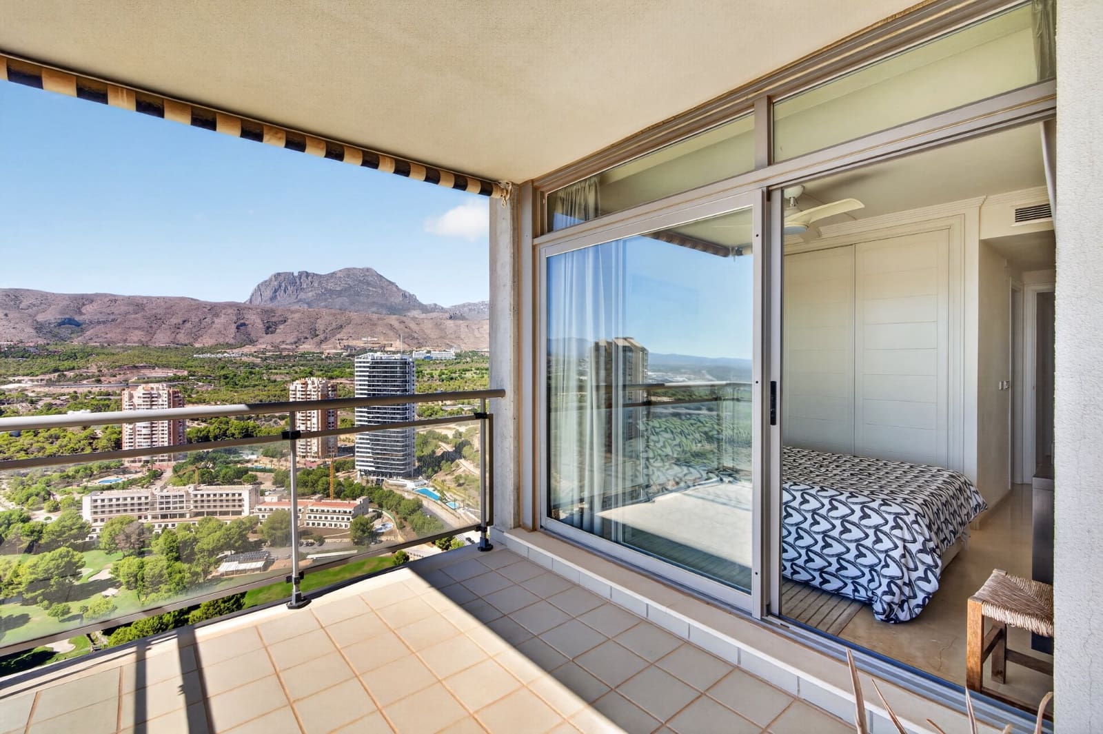 3 quarto Apartamento para venda em Benidorm com piscina garagem - 719 000 € (Ref: 10082223)