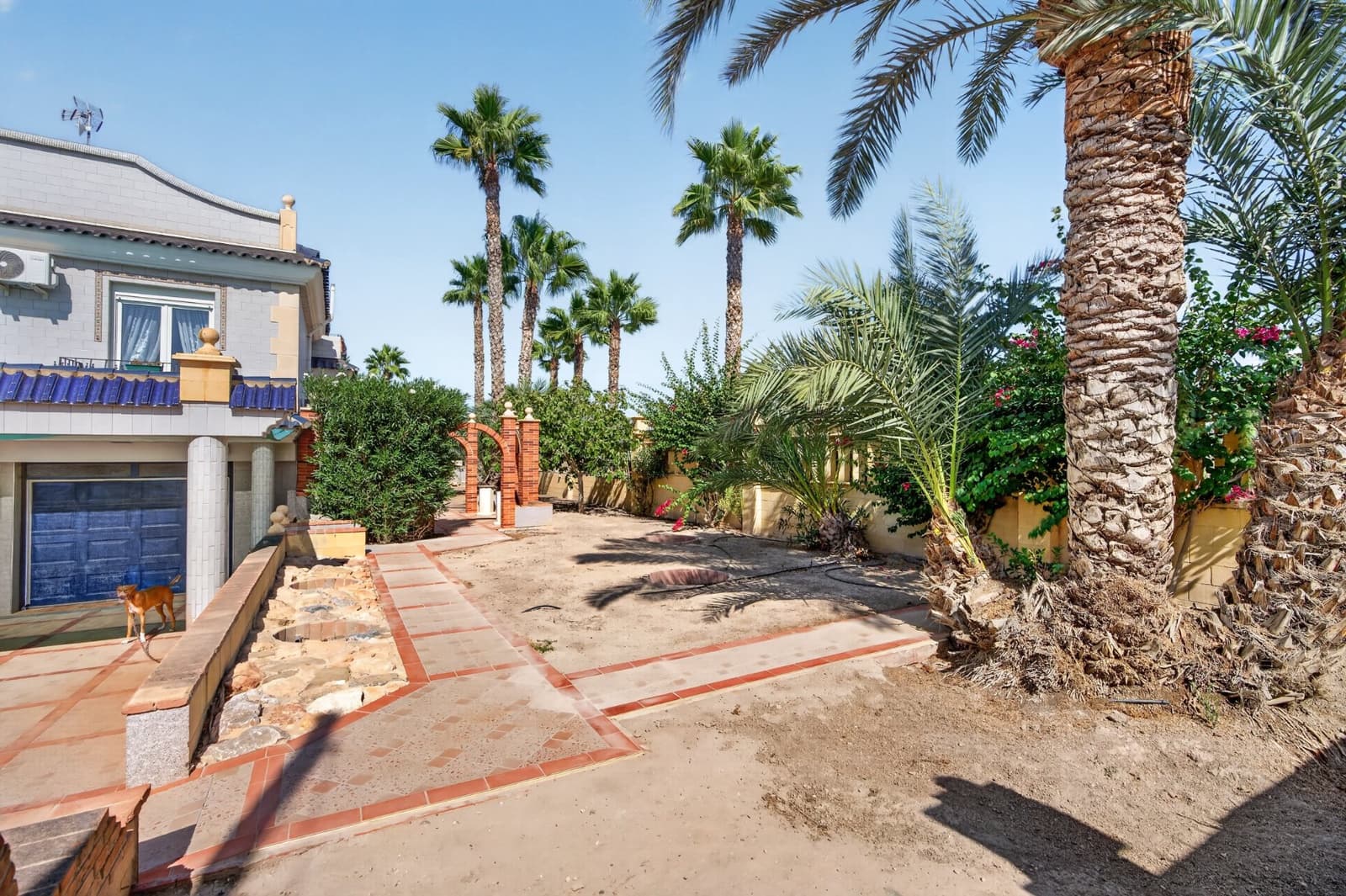 6 bedroom Villa for sale in San Fulgencio with pool garage - € 849,900 (Ref: 10116035)