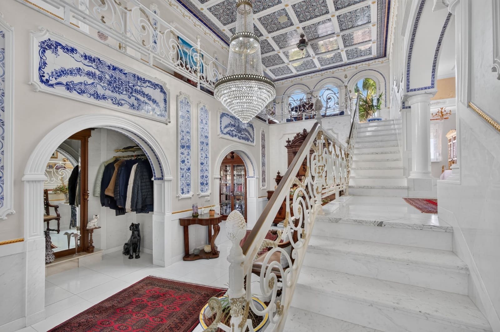 6 bedroom Villa for sale in San Fulgencio with pool garage - € 849,900 (Ref: 10116035)