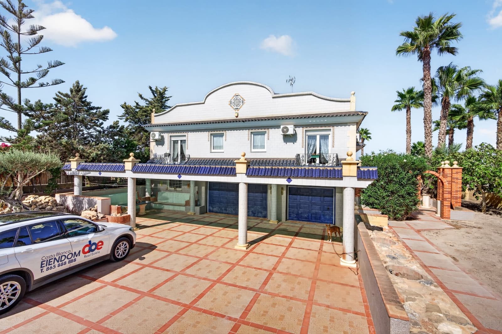6 bedroom Villa for sale in San Fulgencio with pool garage - € 849,900 (Ref: 10116035)
