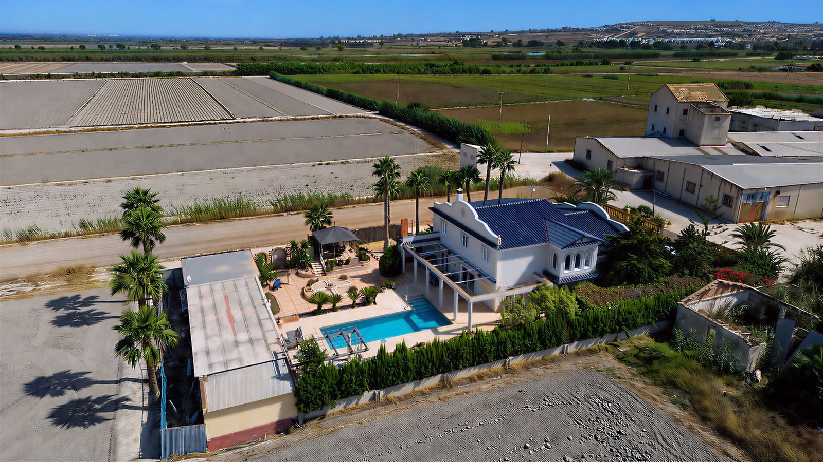 6 bedroom Villa for sale in San Fulgencio with pool garage - € 849,900 (Ref: 10116035)