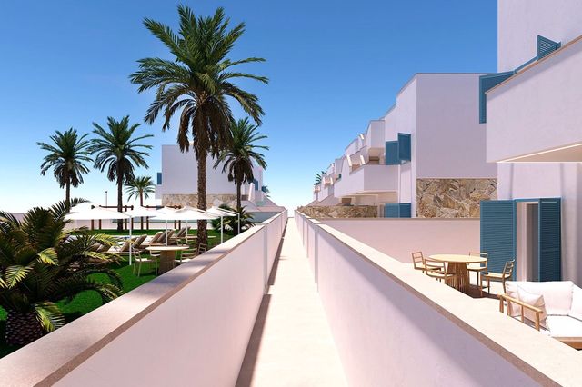 2 slaapkamer Villa te koop in Torre de la Horadada, Pilar de la Horadada met zwembad garage - € 375.000 (Ref: 10118141)