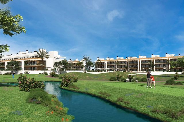 Ático de 2 habitaciones en Las Lomas de Rame - Bahía Bella, Los Alcázares en venta con piscina garaje - 325.000 € (Ref: 10120782)