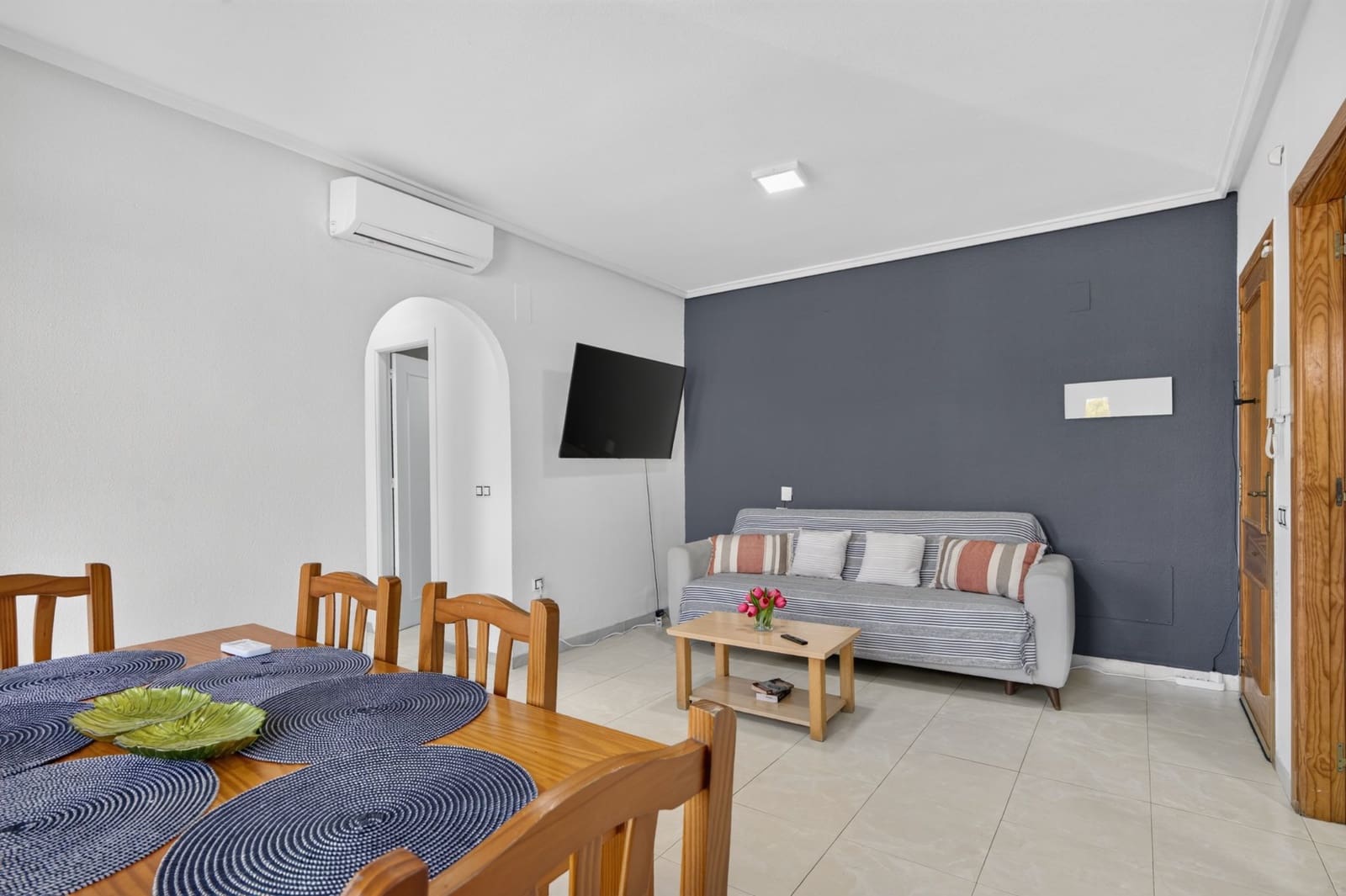 2 Zimmer Wohnung zu verkaufen in Torrevieja mit Pool - 159.900 € (Ref: 10147952)
