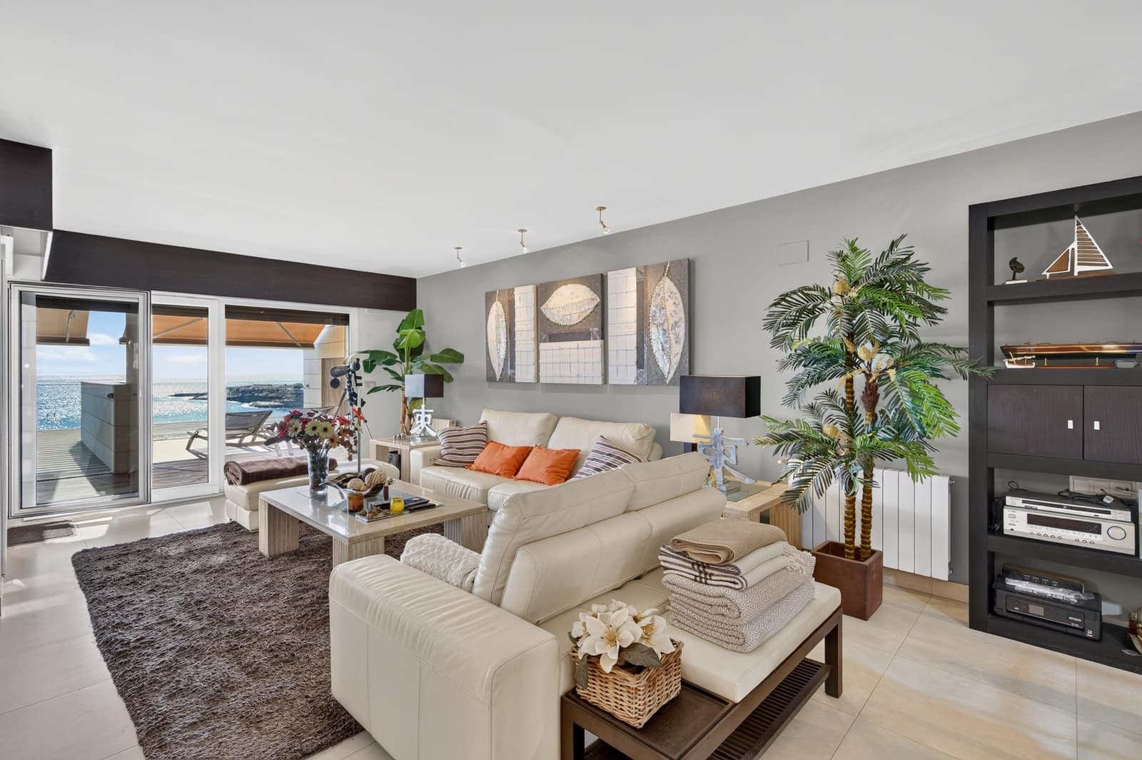 2 bedroom Townhouse for sale in El Campello with pool garage - € 1,349,000 (Ref: 10155572)