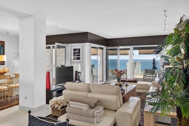 2 soveværelse Byhus til salg i El Campello med swimmingpool garage - € 1.349.000 (Ref: 10155572)