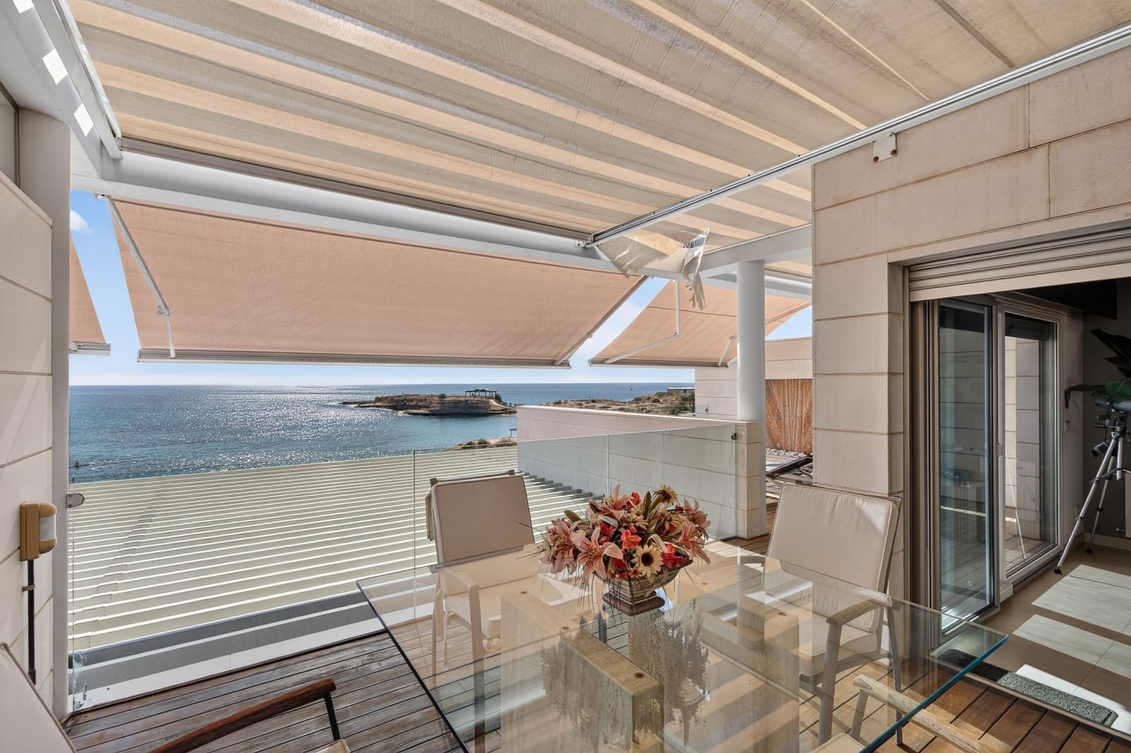 2 bedroom Townhouse for sale in El Campello with pool garage - € 1,349,000 (Ref: 10155572)