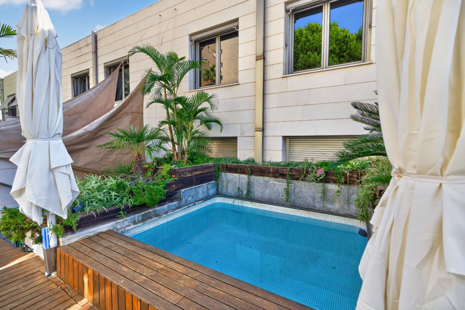 2 bedroom Townhouse for sale in El Campello with pool garage - € 1,349,000 (Ref: 10155572)