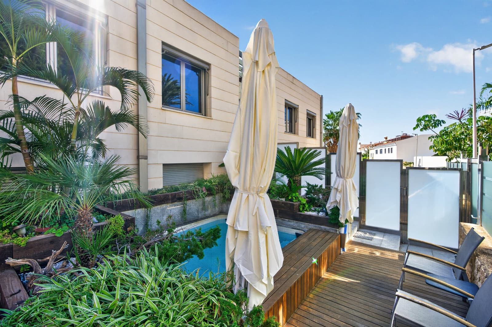2 bedroom Townhouse for sale in El Campello with pool garage - € 1,349,000 (Ref: 10155572)