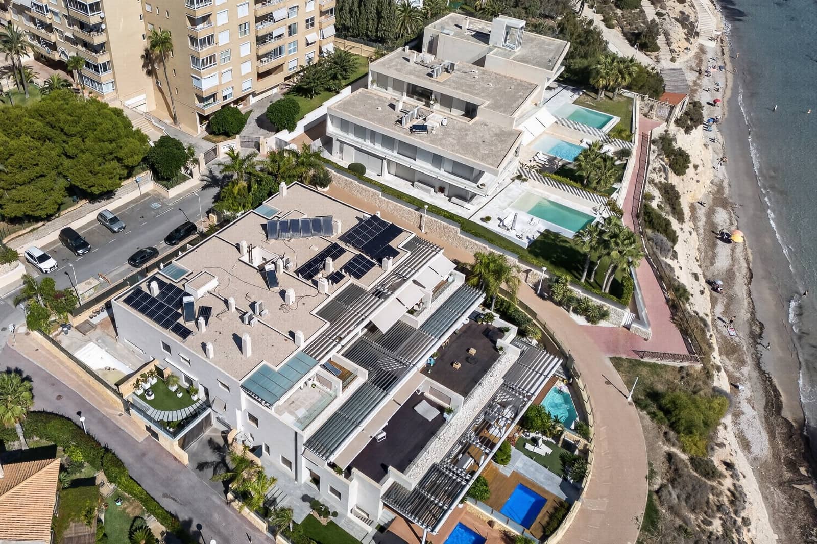 2 bedroom Townhouse for sale in El Campello with pool garage - € 1,349,000 (Ref: 10155572)