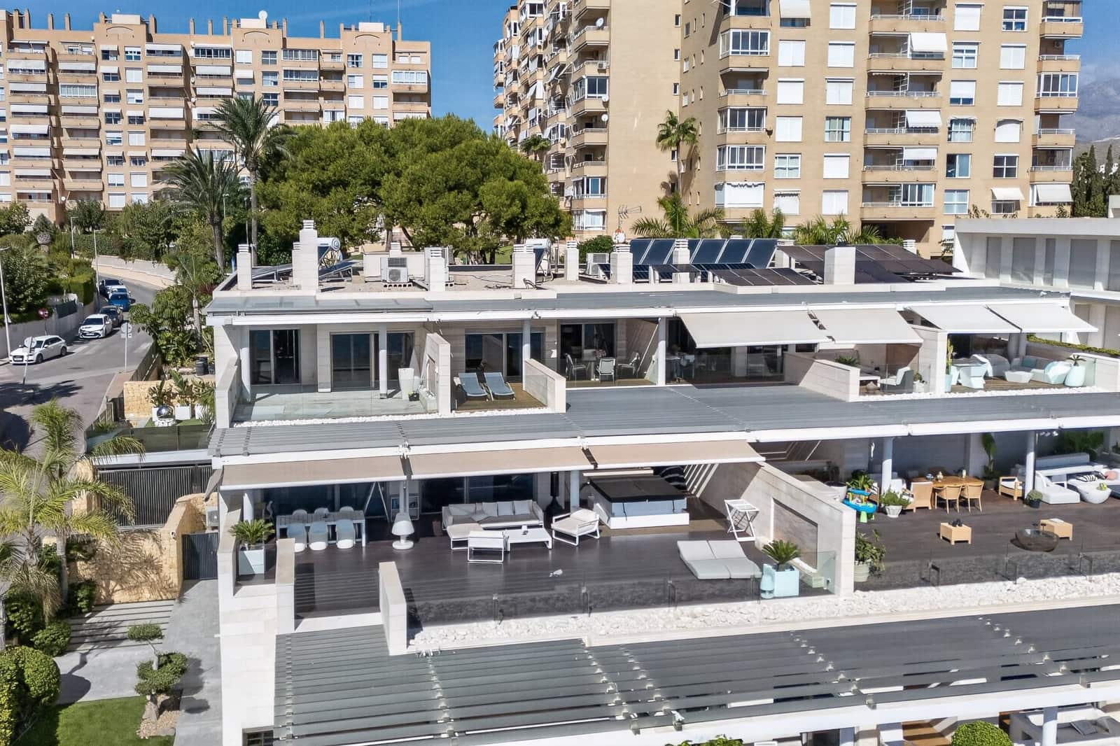 2 bedroom Townhouse for sale in El Campello with pool garage - € 1,349,000 (Ref: 10155572)