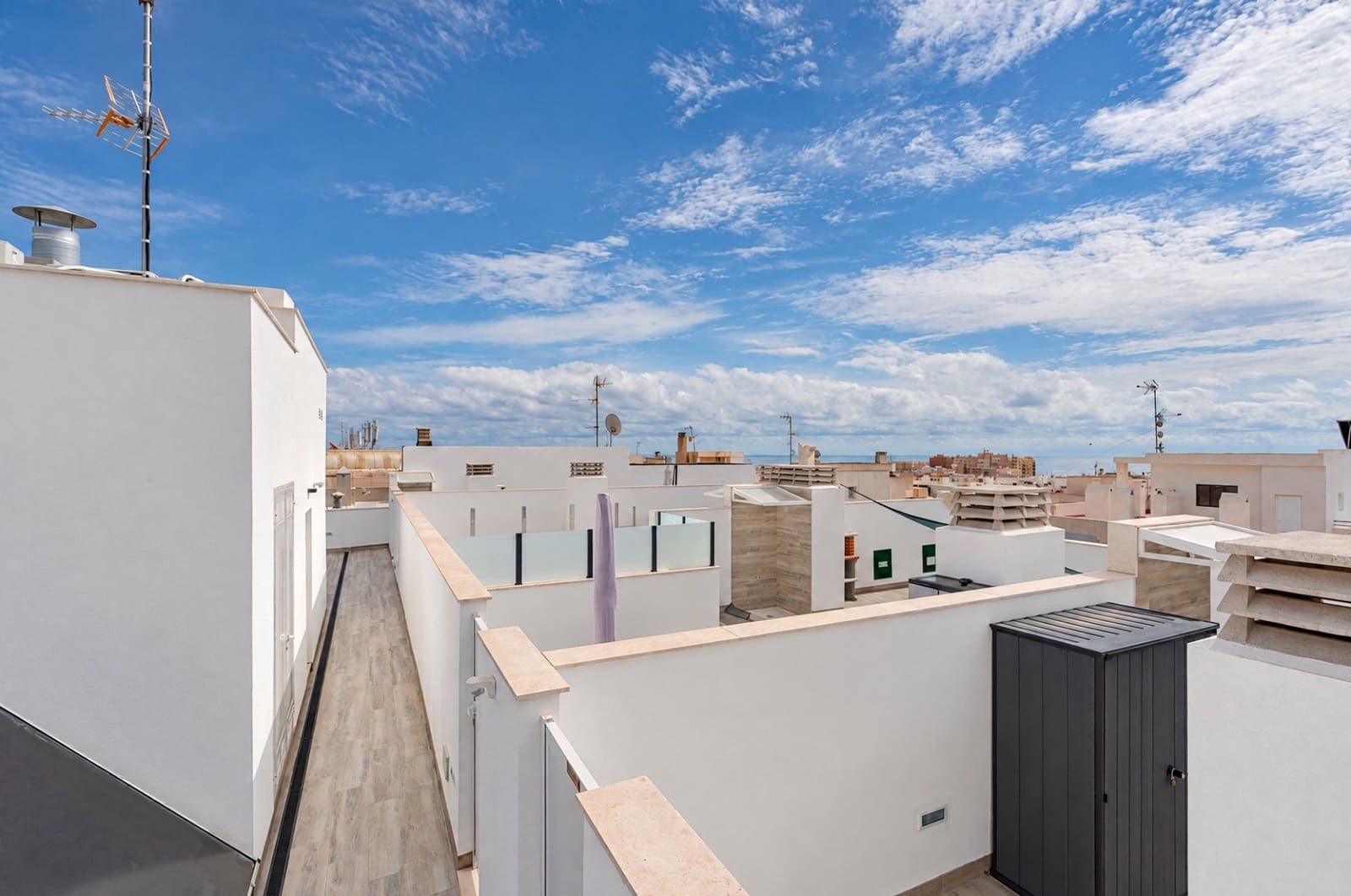 2 bedroom Flat for sale in Torrevieja with pool garage - € 326,900 (Ref: 10172126)